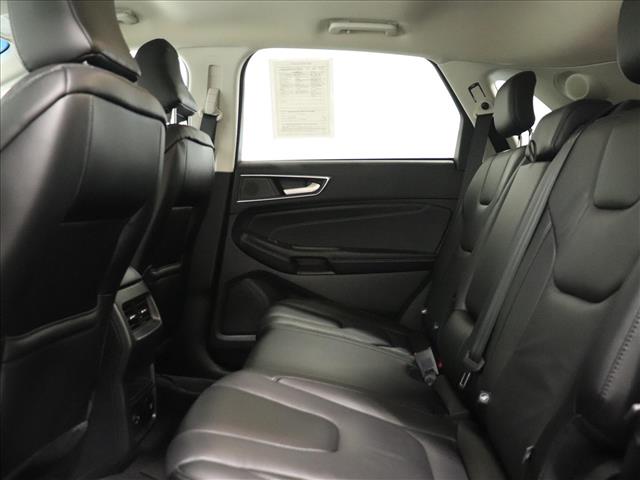 2022 Ford Edge Titanium:D13362A