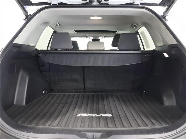 2022 Toyota RAV4 XLE:D13727