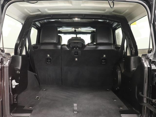 2018 Jeep Wrangler Unlimited Sahara:D13266