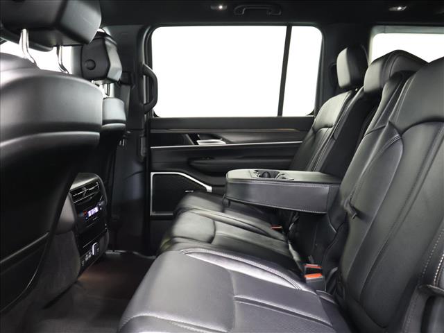 2024 Jeep Wagoneer L Series II:D13844