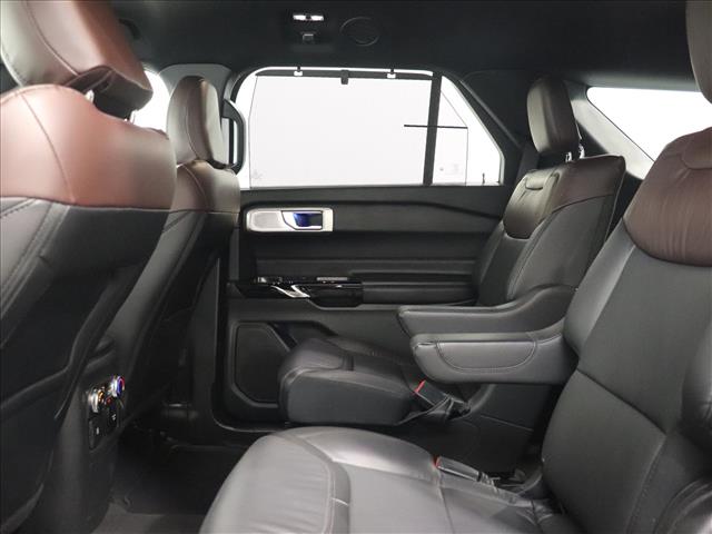 2022 Ford Explorer Platinum:D13456