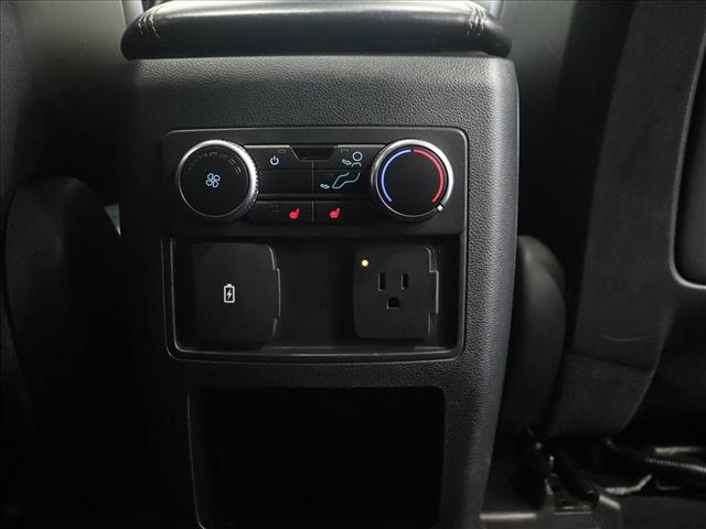 2020 Ford Explorer Limited:D13835