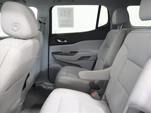 2022 GMC Acadia SLE:D13944