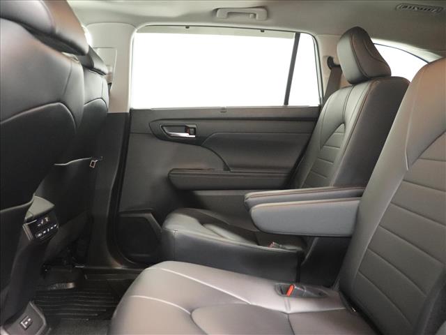 2024 Toyota Highlander XLE:D13429