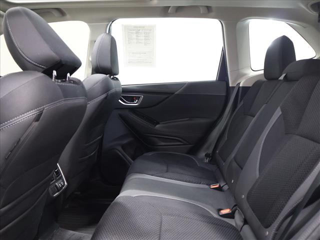 2023 Subaru Forester Premium:D13822