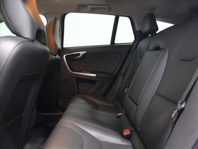 2016 Volvo V60 Cross Country T5 Platinum:D13695