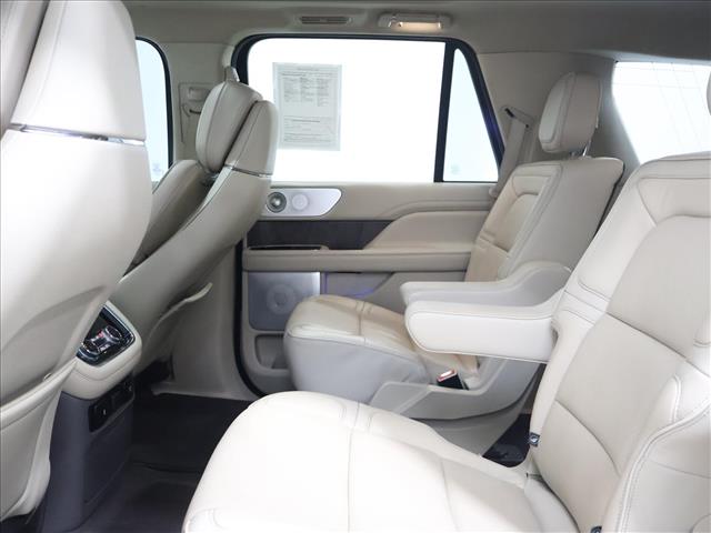2019 LINCOLN Navigator Reserve:D13750