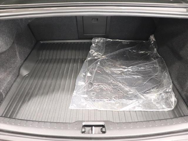 2023 Volvo S60 B5 Plus Dark Theme:D13307