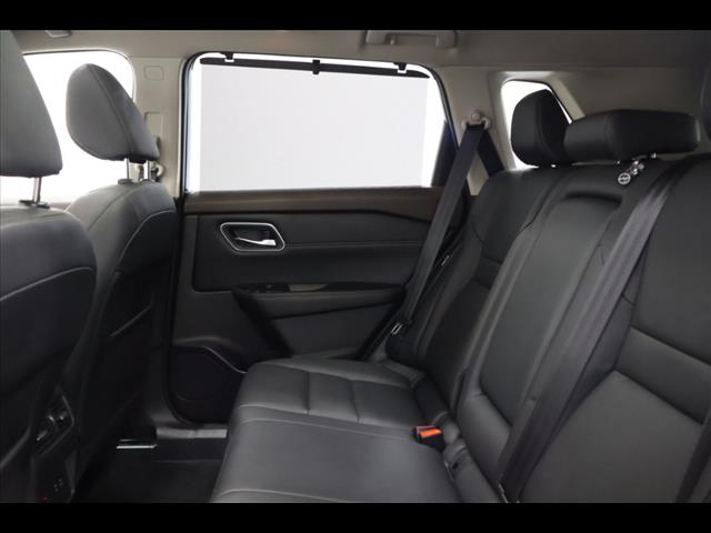 2021 Nissan Rogue SL photo 25