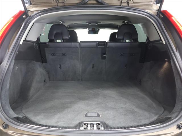 2016 Volvo V60 Cross Country T5 Platinum:D13695