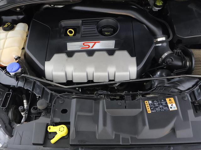 2018 Ford Focus ST:D14005