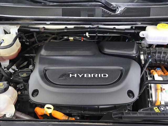 2024 Chrysler Pacifica Plug-In Hybrid Select:D14059