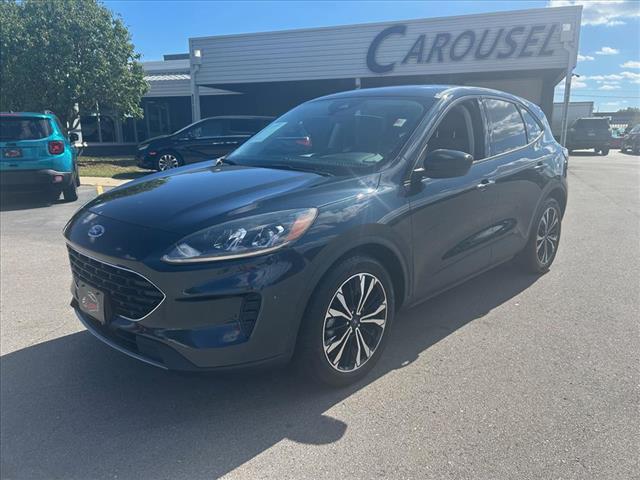 2022 Ford Escape SE photo 2