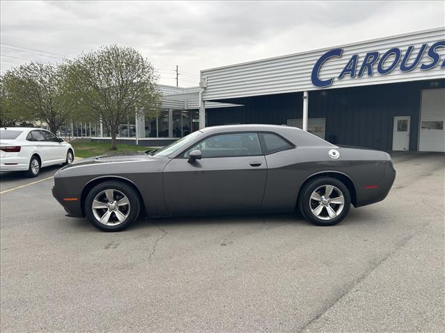 2015 Dodge Challenger SXT:D13669