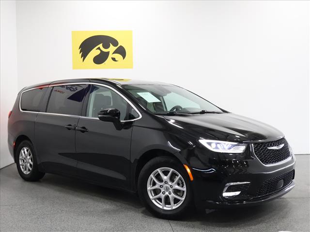 2024 Chrysler Pacifica Touring L:D13895