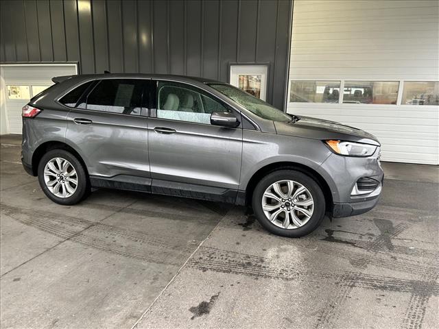 2023 Ford Edge Titanium:D14083