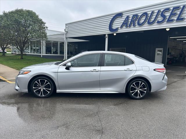2018 Toyota Camry SE:D14049A