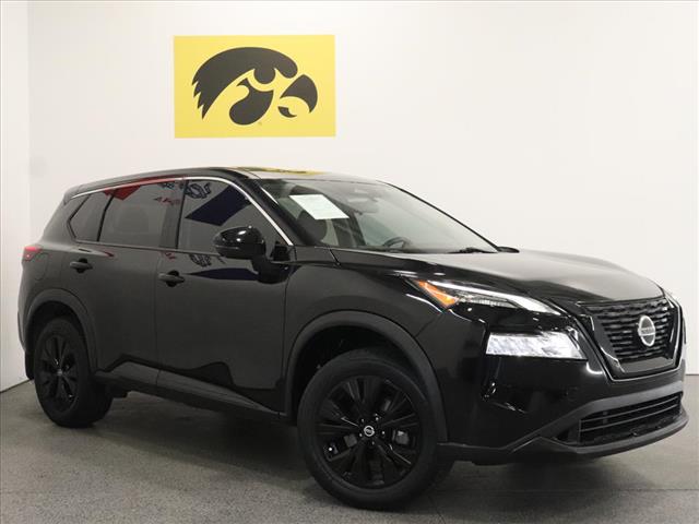 2021 Nissan Rogue SV photo 2