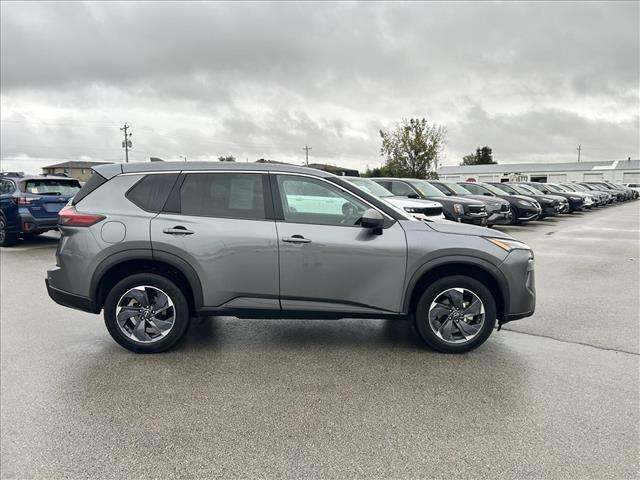 2025 Nissan Rogue SV:D14136