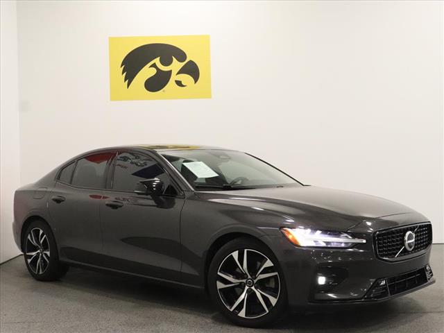 2023 Volvo S60 B5 Plus Dark Theme:D13307