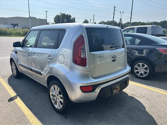 2013 Kia Soul:D13738B