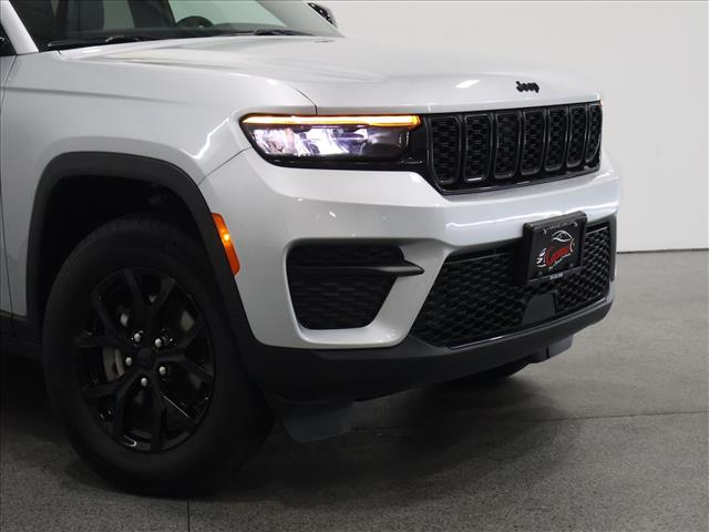 2025 Jeep Grand Cherokee Altitude:D13699