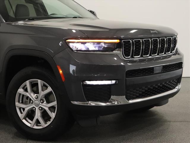 Photo of 2021 Jeep Grand Cherokee L Limited in Iowa City, IA - 3,  2021 Jeep Grand Cherokee L Limited:D13090