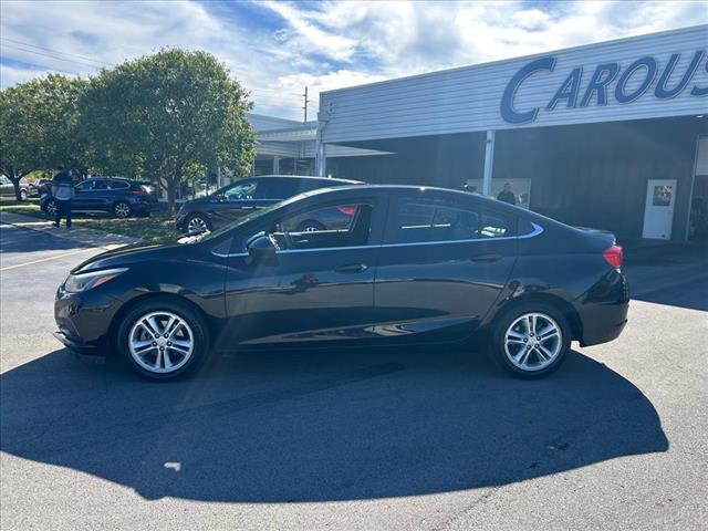 2017 Chevrolet Cruze LT photo 3