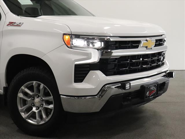 2023 Chevrolet Silverado 1500 LT:D13464