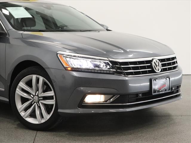 2016 Volkswagen Passat V6 SEL Premium:D13648