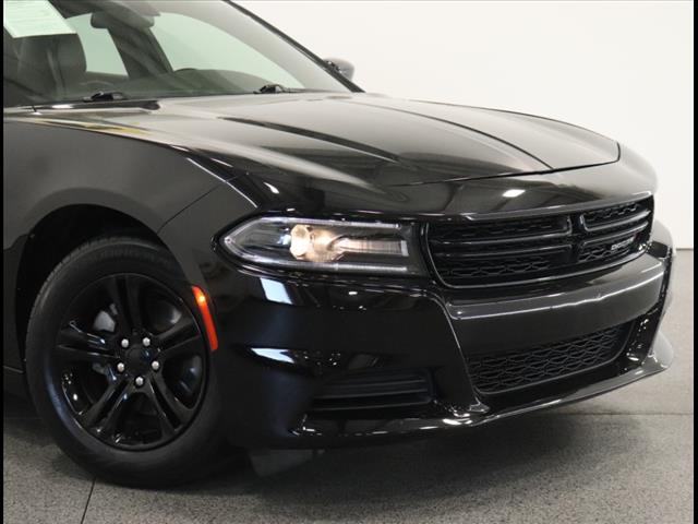 2021 Dodge Charger SXT photo 3