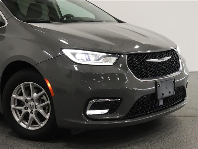 2022 Chrysler Pacifica Touring L:D13319