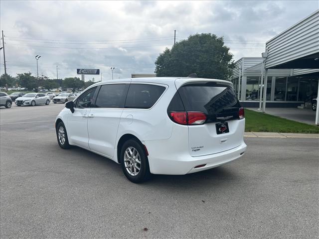 2023 Chrysler Voyager LX:D13936
