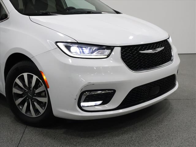 2024 Chrysler Pacifica Plug-In Hybrid Select:D14059