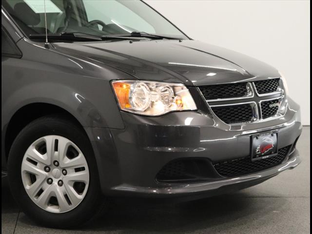 2020 Dodge Grand Caravan SE photo 3