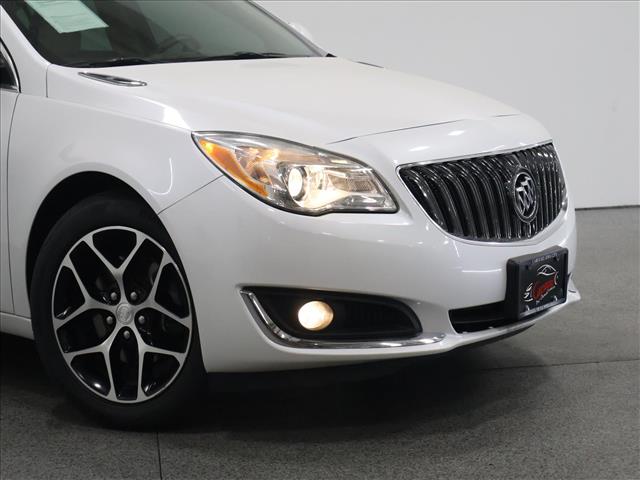 2016 Buick Regal Sport Touring:D13691