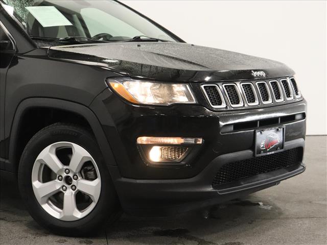 2017 Jeep Compass Latitude:D13511