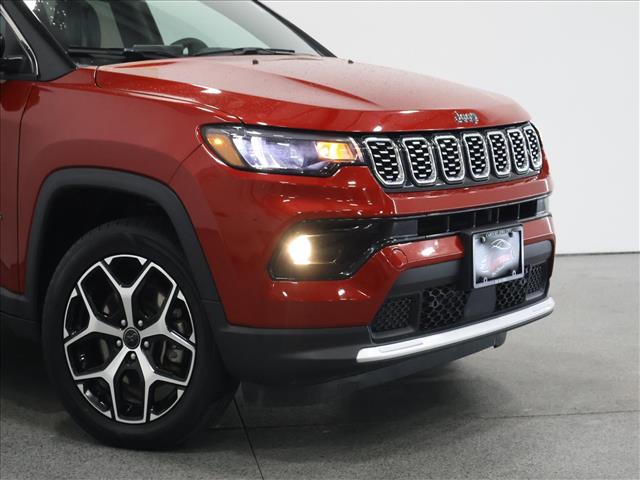 2025 Jeep Compass Limited:D13688