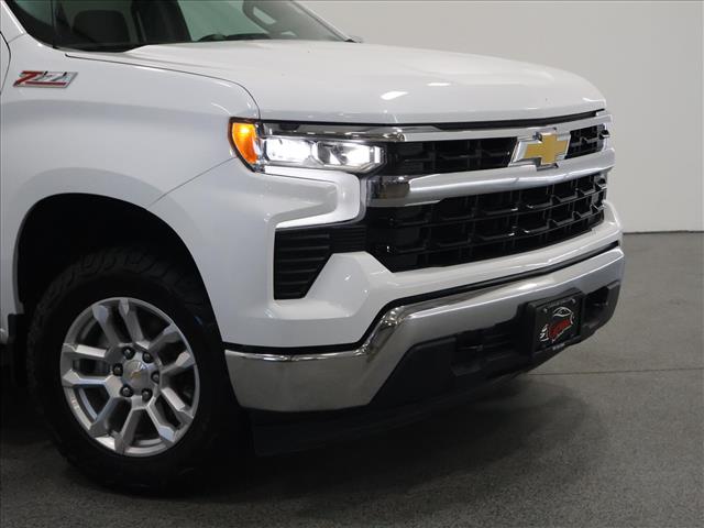 2025 Chevrolet Silverado 1500 LT:D13856