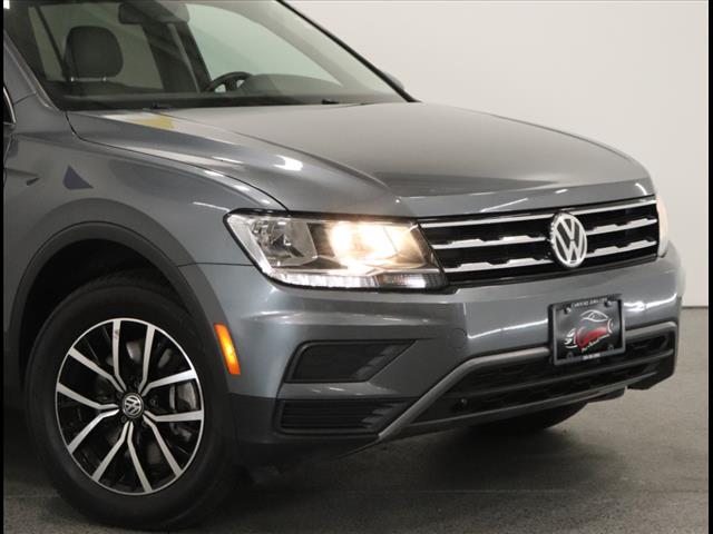 2021 Volkswagen Tiguan SE photo 3