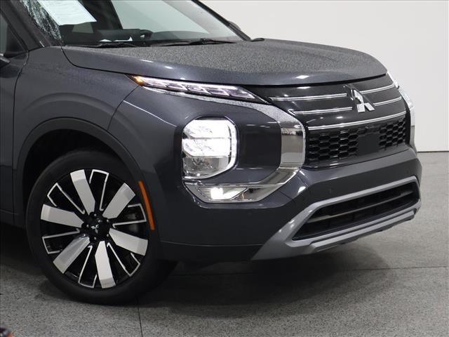 2025 Mitsubishi Outlander SE:D14007