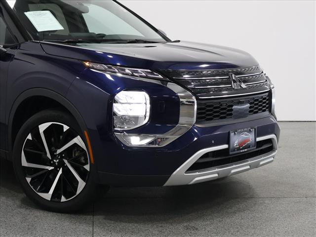 2024 Mitsubishi Outlander SE:D13896