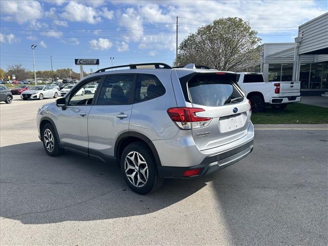 2023 Subaru Forester Premium:D14161