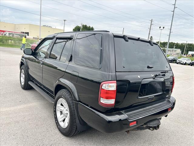 2002 Nissan Pathfinder LE:D13619C