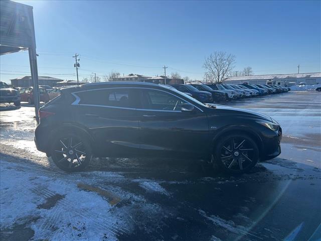 2019 INFINITI QX30 Luxe:D13408