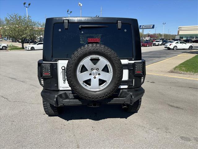 2013 Jeep Wrangler Unlimited Sahara:D12889A