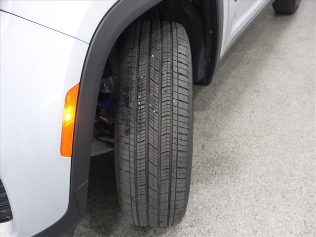 2025 Jeep Grand Cherokee Altitude:D13699