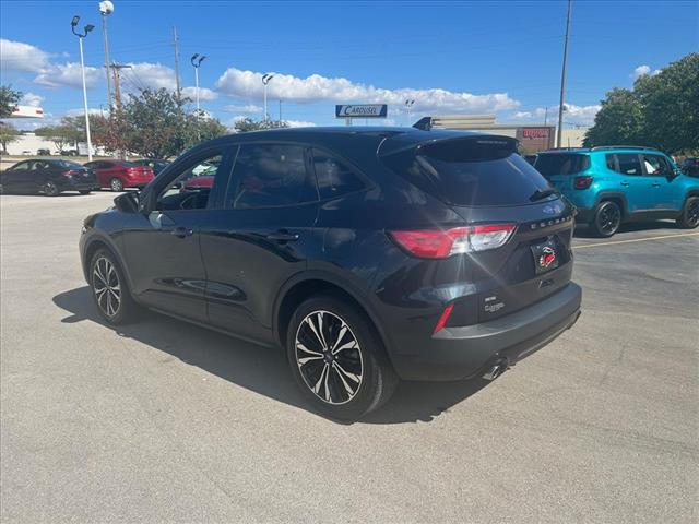 2022 Ford Escape SE photo 4
