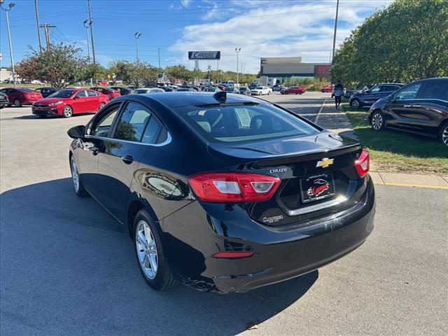 2017 Chevrolet Cruze LT photo 4