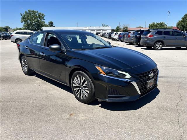 2025 Nissan Altima 2.5 SV:D13817